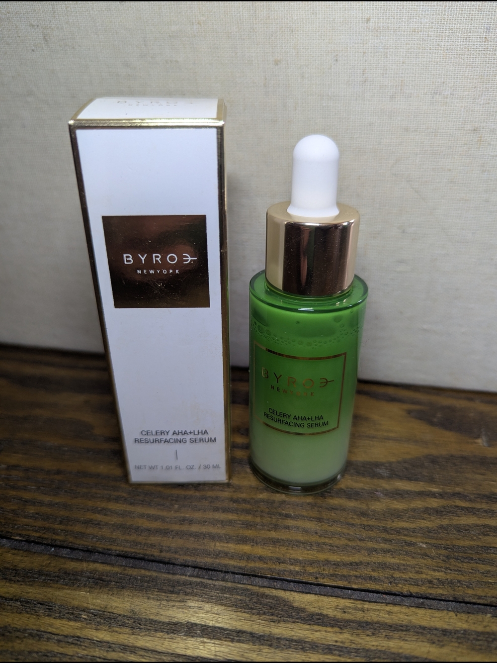 BYROE Celery AHA+LHA Resurfacing Serum